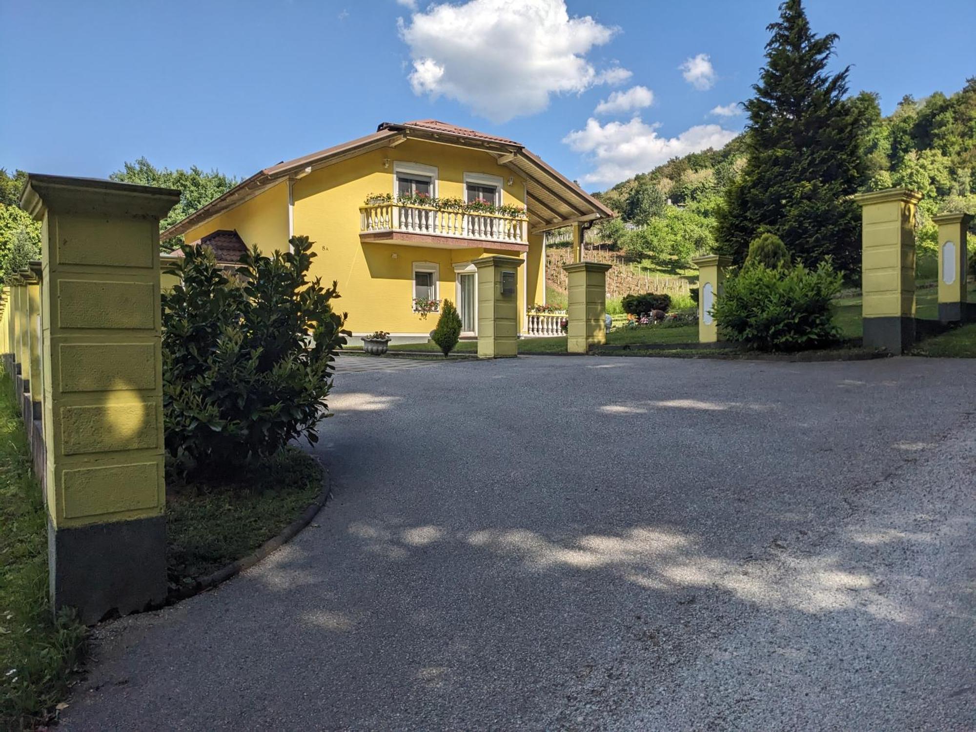 Apartman Sunny Hills Крапина Екстериор снимка
